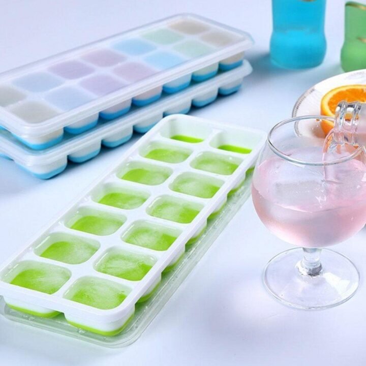 Ice Cube Tray With Lid