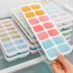 Ice Cube Tray With Lid