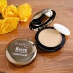 emelie   2in1  Face powder   Mix design & Fair to Medium colours Available   just 👉🏻   original💯 chin