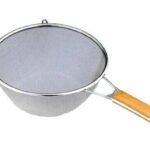 STAINLESS STEEL STIFF WIRE DEEP STRAINER WOOD HANDLE  18 cm