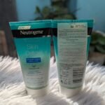 *Neutrogena –  Skin Detox Cooling Scrub – 150ml*_