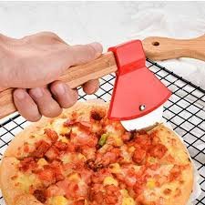 Bamboo Handle Pizza Rolling Cutter Steel