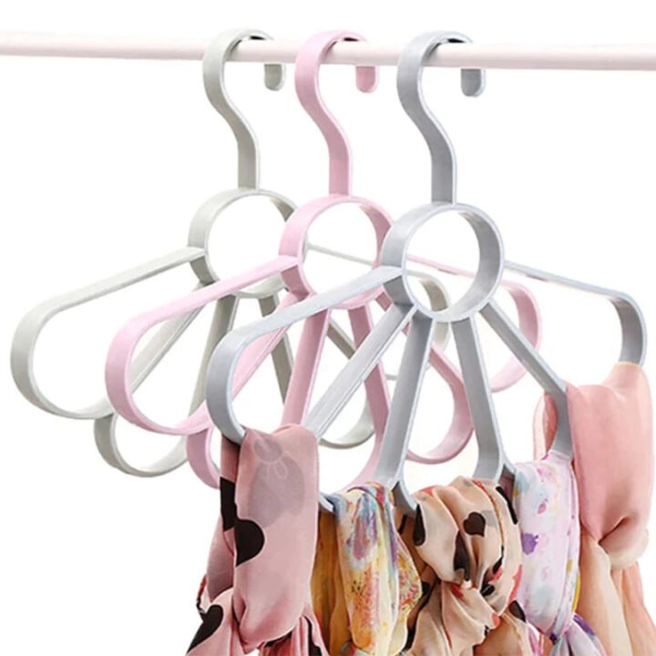 PETAL SHAPE CREATIVE SCARF HANGERS