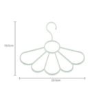 PETAL SHAPE CREATIVE SCARF HANGERS